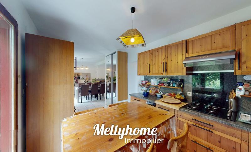 Maison - 102 m² - 5 pièces