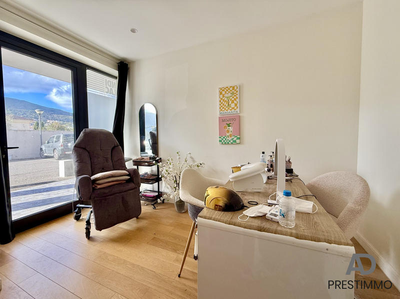 Bureau - 70 m² - 3 pièces