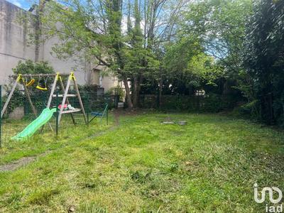 Local commercial - 201 m²