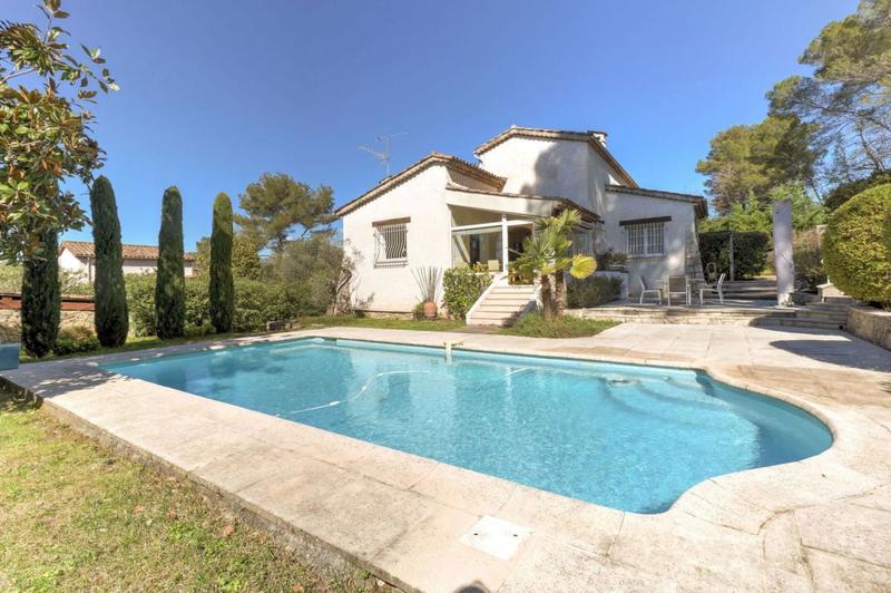 Villa - 147 m² - 5 pièces