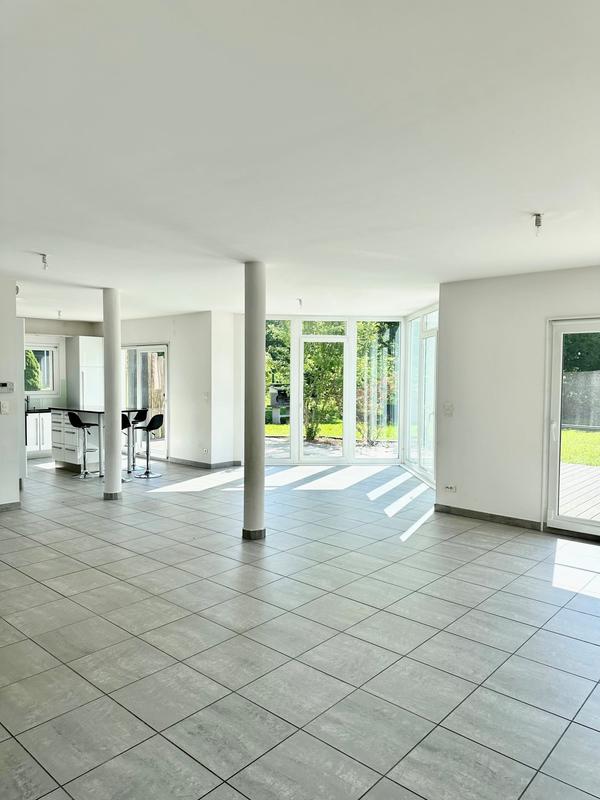 Maison contemporaine - 177 m² - 6 pièces