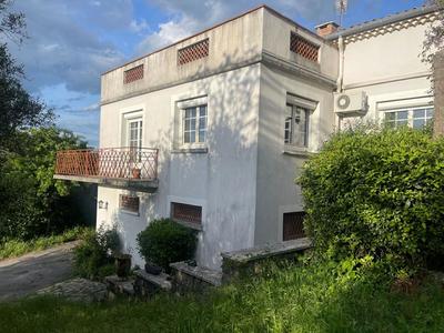 Maison - 221 m² - 8 pièces