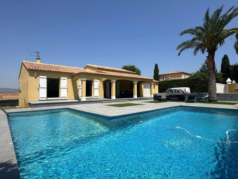 Maison - 245 m² - 5 pièces