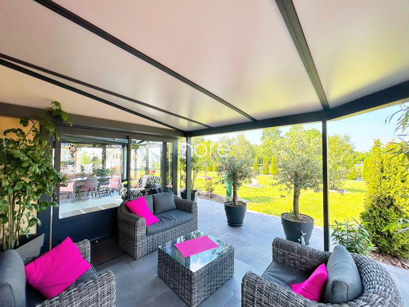 Maison contemporaine - 247 m² - 7 pièces