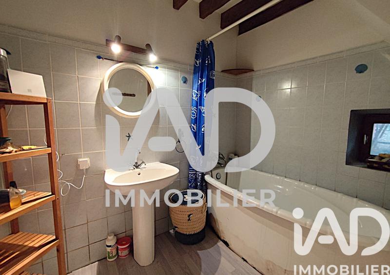 Maison - 240 m² - 8 pièces