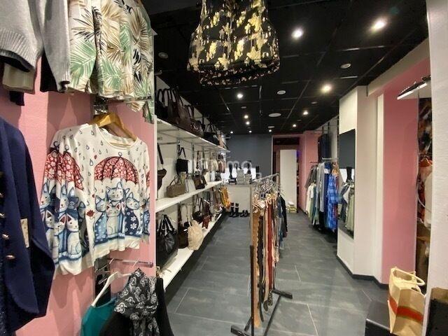 Local commercial - 106 m² - 2 pièces