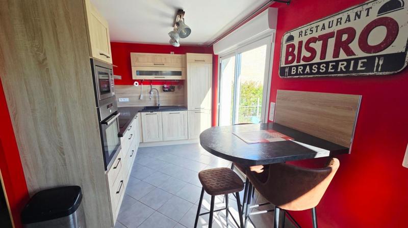 Maison - 80 m² - 5 pièces