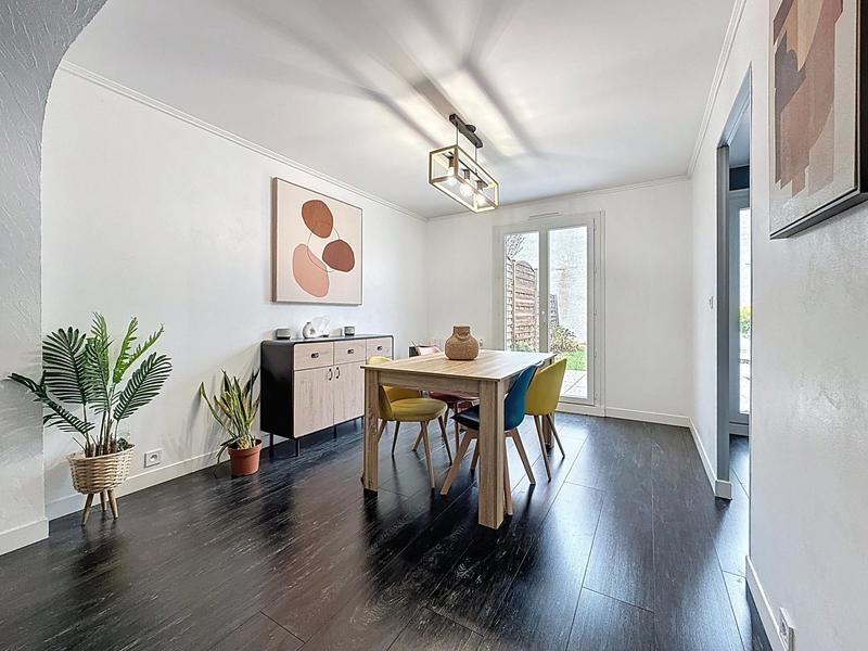 Maison - 85 m² - 5 pièces