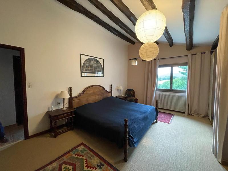 Maison - 200 m² - 8 pièces