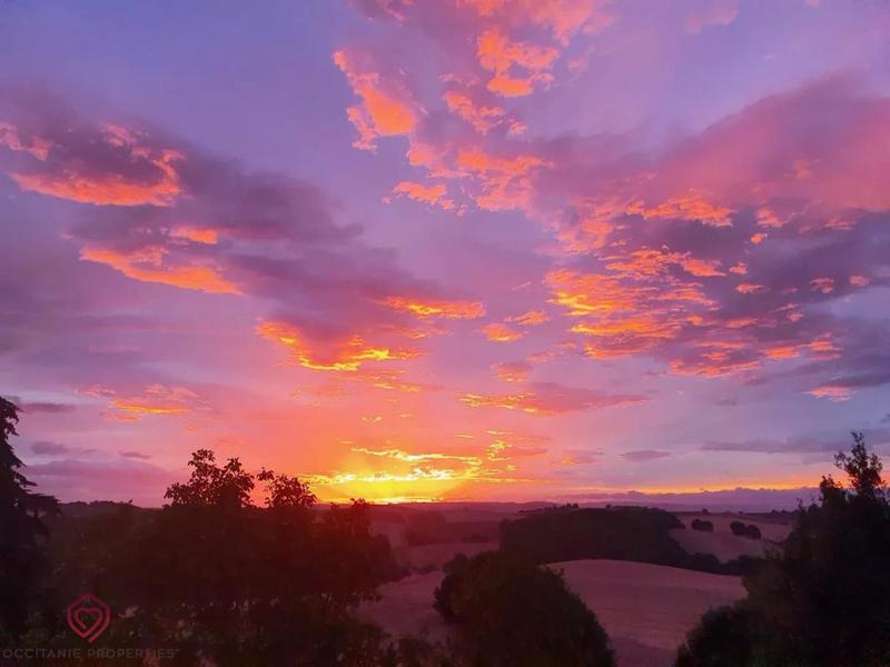 Propriété - 575 m² - 30 pièces