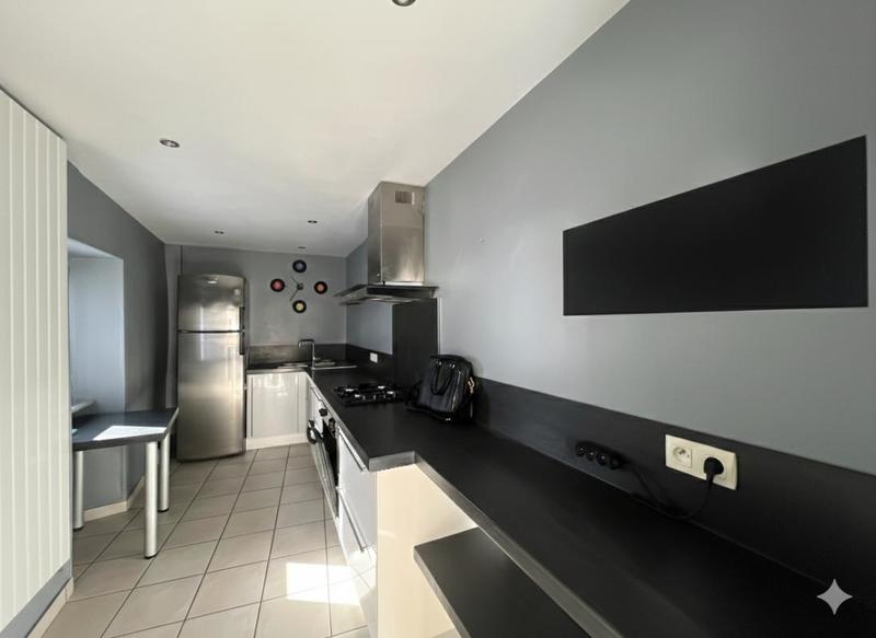 Maison - 97 m² - 3 pièces