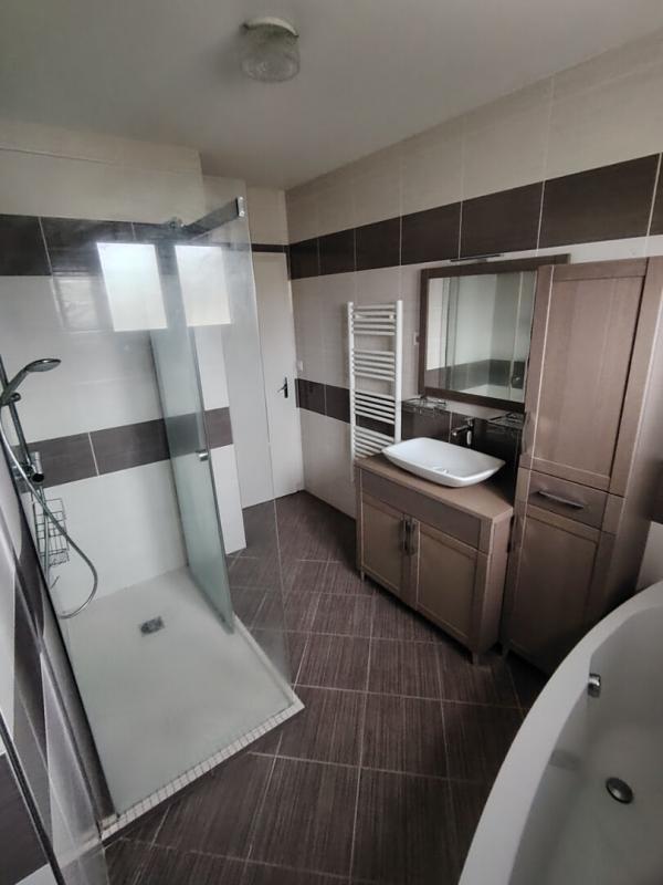 Maison - 180 m² - 5 pièces