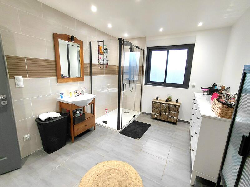 Maison - 120 m² - 5 pièces