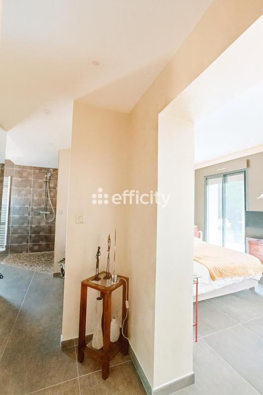 Villa - 180 m² - 6 pièces