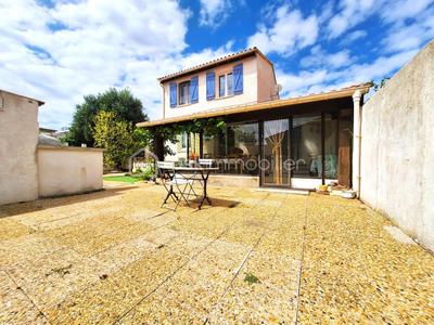 Maison - 90 m² - 4 pièces