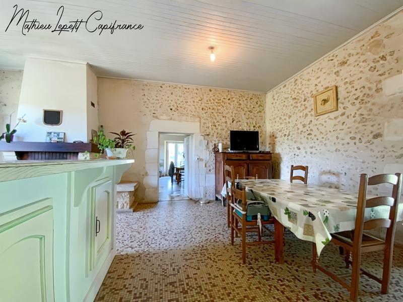 Maison - 270 m² - 9 pièces