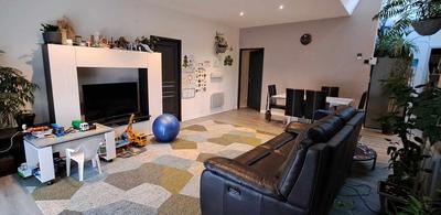 Maison - 200 m² - 7 pièces