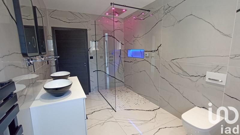 Maison - 182 m² - 5 pièces