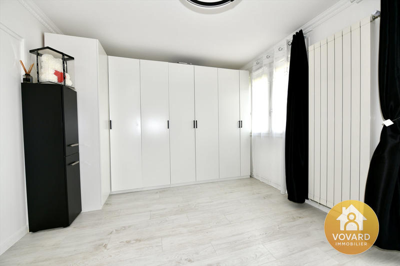 Maison - 156 m² - 9 pièces