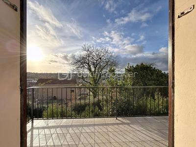 Pavillon - 90 m² - 4 pièces