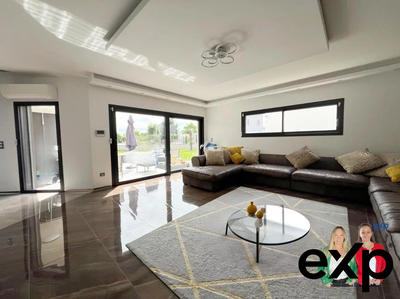 Maison - 234 m² - 7 pièces