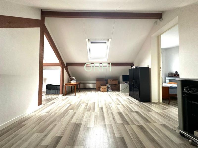 Maison - 270 m² - 5 pièces