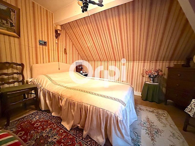 Maison - 206 m² - 7 pièces