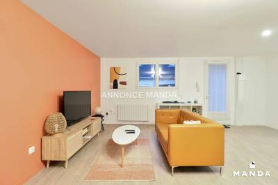 Chambre - 8 m² - 5 pièces