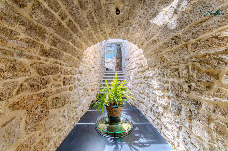 Maison traditionnelle - 280 m² - 6 pièces