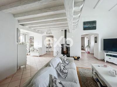 Maison - 235 m² - 8 pièces