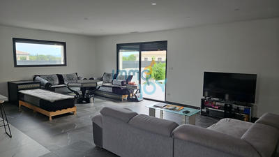 Villa - 140 m² - 5 pièces