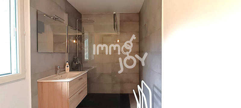 Villa - 183 m² - 6 pièces