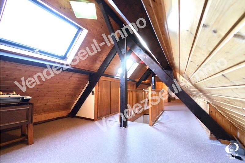 Maison traditionnelle - 190 m² - 8 pièces