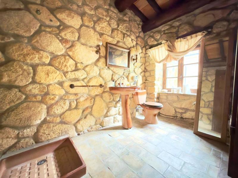 Propriété - 145 m² - 7 pièces