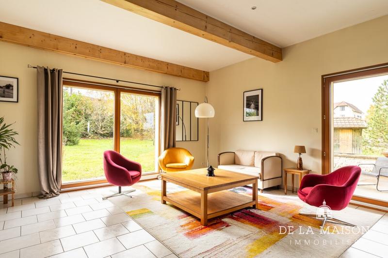 Maison - 215 m² - 6 pièces