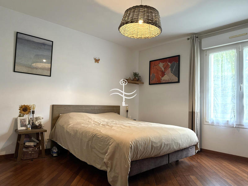 Maison - 215 m² - 6 pièces