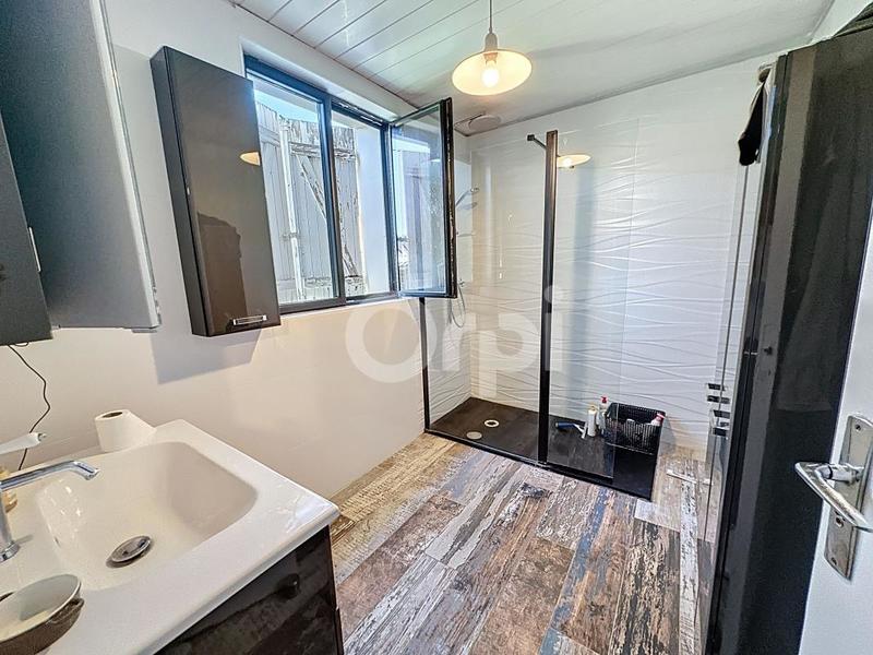 Maison - 203 m² - 6 pièces