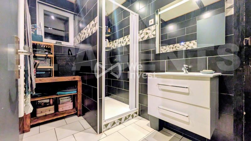 Maison - 170 m² - 8 pièces