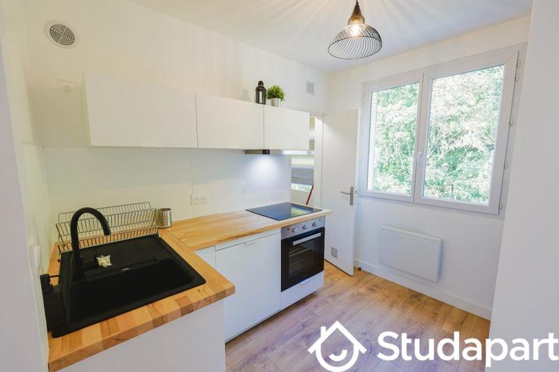 Chambre - 9 m² - 1 pièce