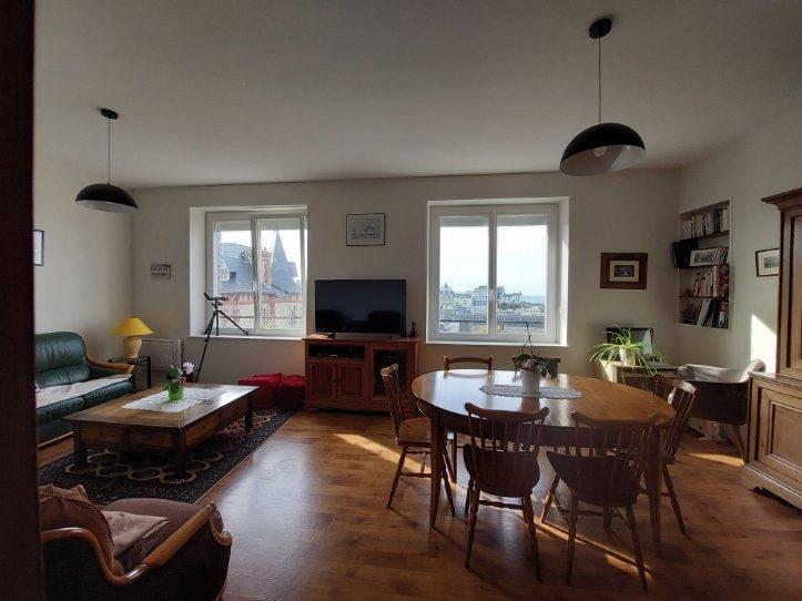 Appartement - 94 m² - 5 pièces