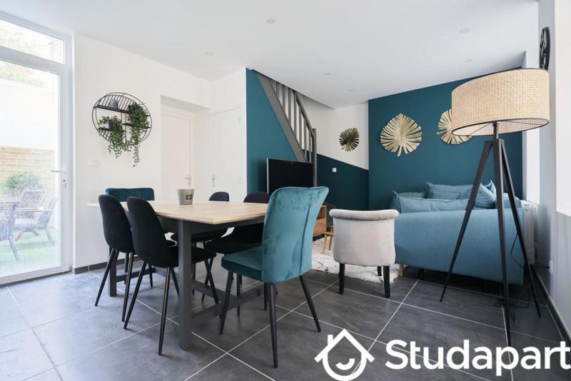 Chambre - 12 m² - 1 pièce