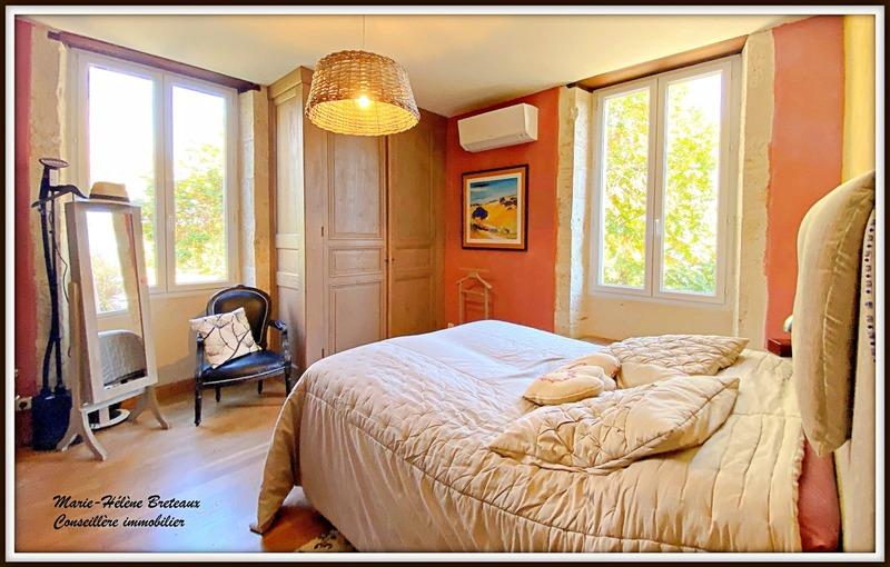 Maison - 310 m² - 9 pièces