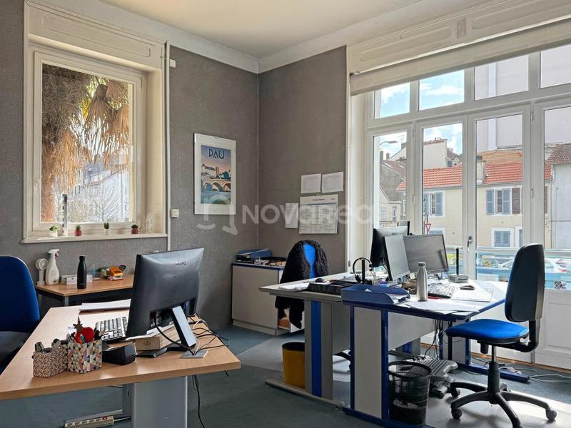 Bureau - 488 m² - 15 pièces