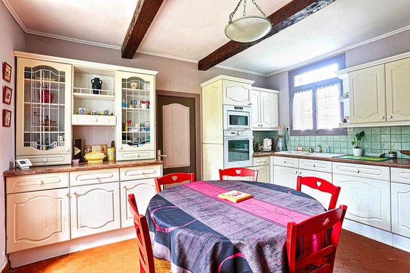 Propriété - 291 m² - 13 pièces