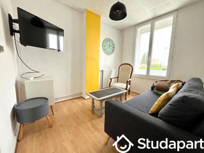 Chambre - 13 m² - 1 pièce