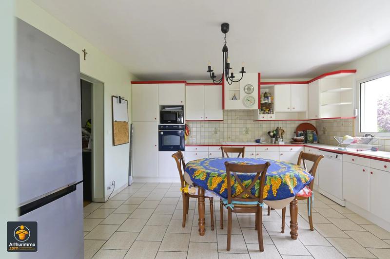 Maison - 236 m² - 7 pièces