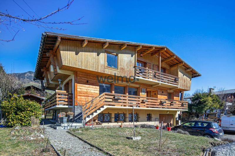 Châlet - 256 m² - 9 pièces