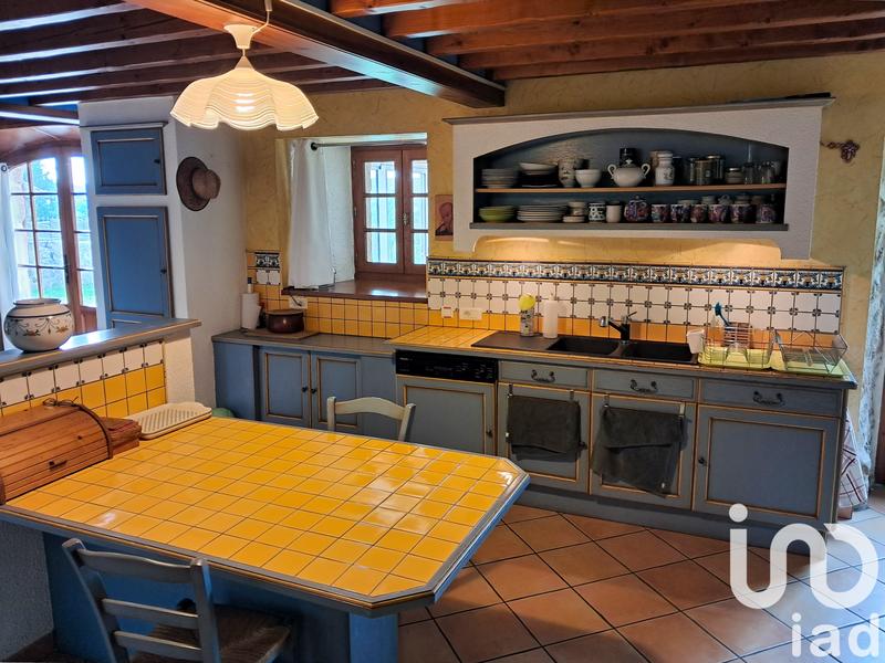 Maison - 234 m² - 5 pièces