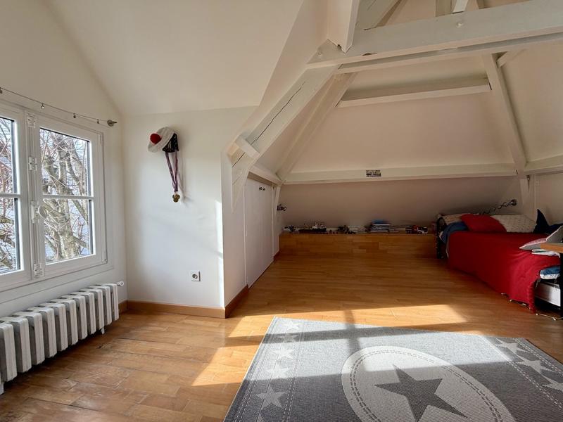Maison - 218 m² - 9 pièces