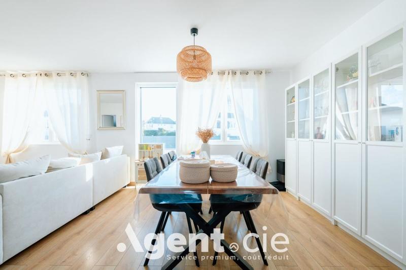 Maison - 81 m² - 5 pièces